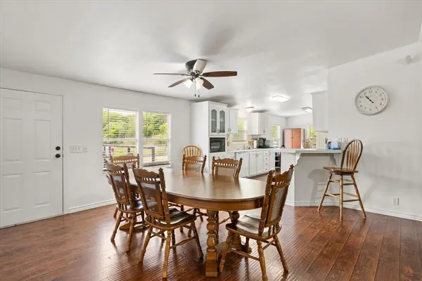 5821 Parkside Court, Granbury, TX 76048