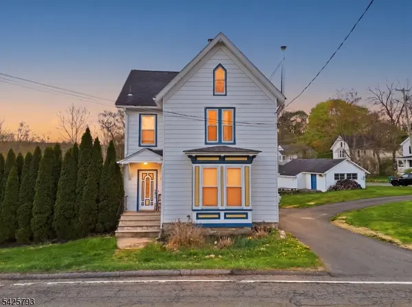 10 Brighton Ave, Andover Boro, NJ 07821