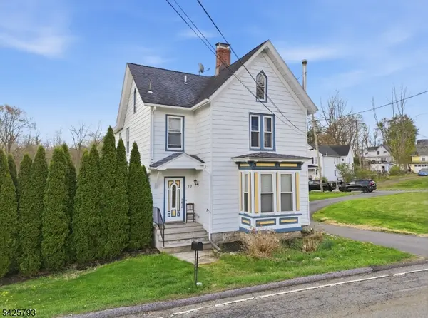 10 Brighton Ave, Andover Boro, NJ 07821