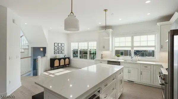 8 Mikula Way, Florham Park Boro, NJ 07932