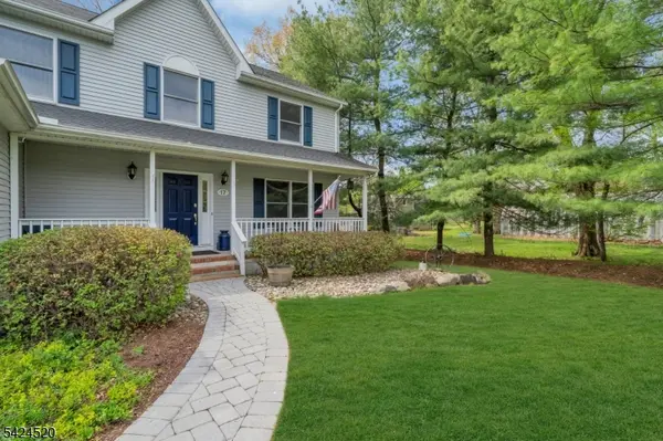 17 Revere St, Bridgewater Twp., NJ 08807