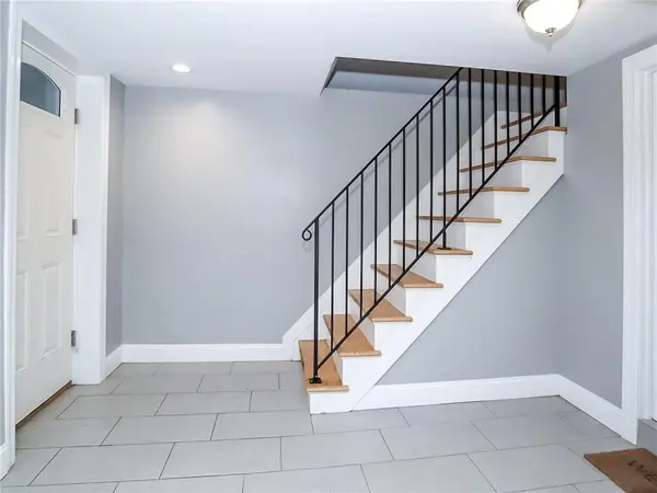 28 Pearl ST, Staten  Island, NY 10304