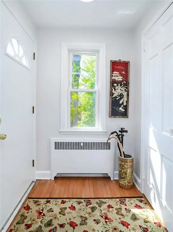 125 Sea Gate RD, Staten  Island, NY 10305