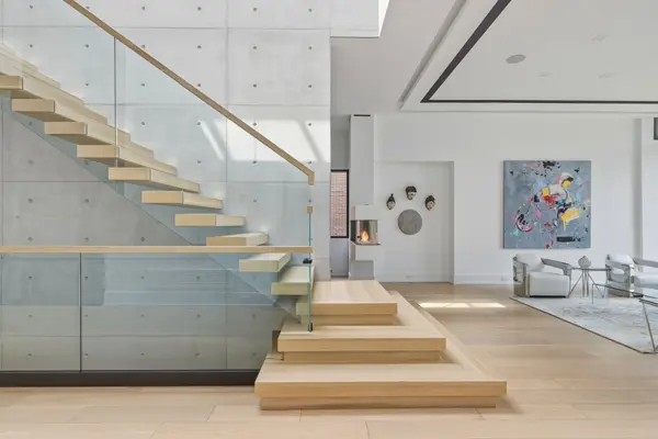 12 Winton RD, Toronto C12, ON M4N 3E3