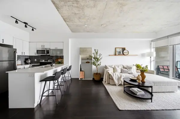 150 East Liberty ST #2701,  Toronto C01,  ON M6K 3R5