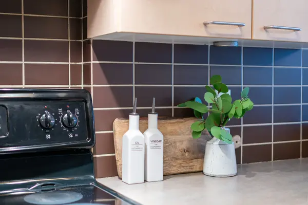 8 Wellesley ST E #306, Toronto C08, ON M4Y 3B2