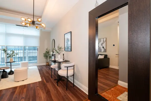 8 Wellesley ST E #306, Toronto C08, ON M4Y 3B2