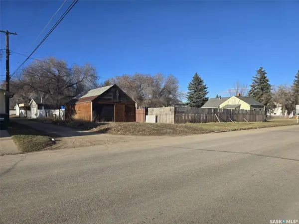 201 R AVENUE N, Saskatoon, SK S7L 2Y6