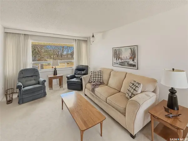 810 1st AVENUE NE, Swift Current, SK S9H 2C3