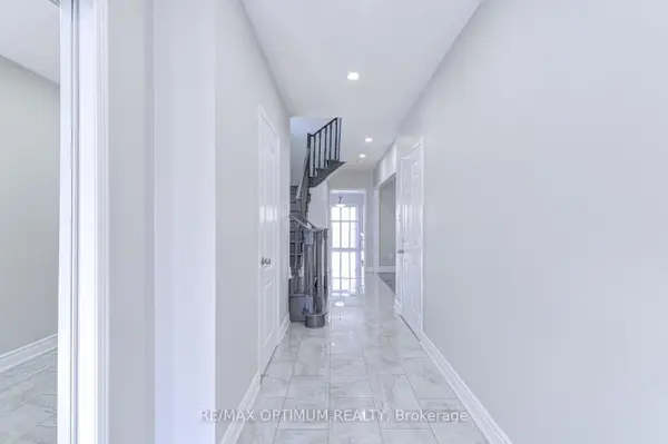 17 Binder Twine TRL, Brampton, ON L6X 4R2