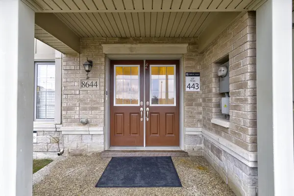 8644 Financial DR, Brampton, ON L6Y 6G5