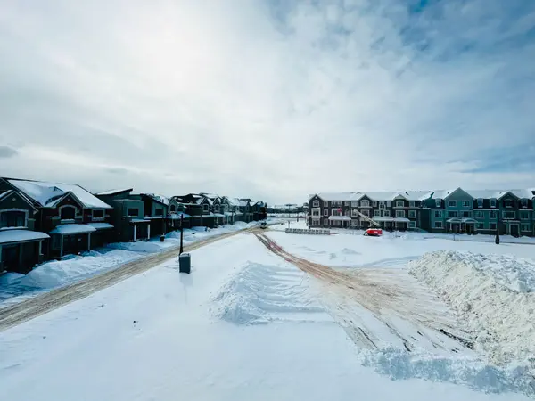 1291 Courtleigh TRL W #4, Oakville, ON L6H 7Y2