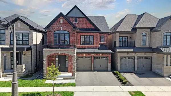 1361 Yellow Rose CIR, Oakville, ON L6M 5L3