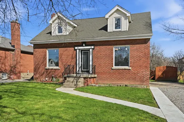 687 Upper James ST, Hamilton, ON L9C 2Z4