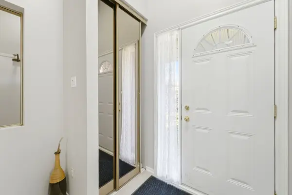 322 Robillard Private #8, Hunt Club - South Keys And Area, ON K1T 2V8