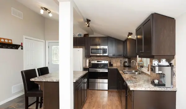 24 Hargrave RD, Kawartha Lakes, ON K0M 2B0