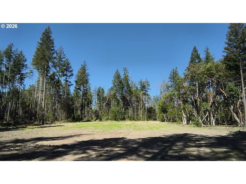 2100 SARATOGA WAY, Grants Pass, OR 97526