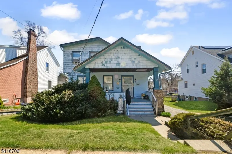 74 Cathedral Ave, Clifton City, NJ 07014