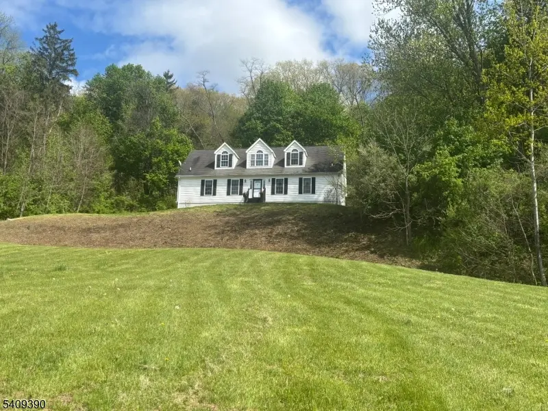 738 County Road 519, White Twp., NJ 07823