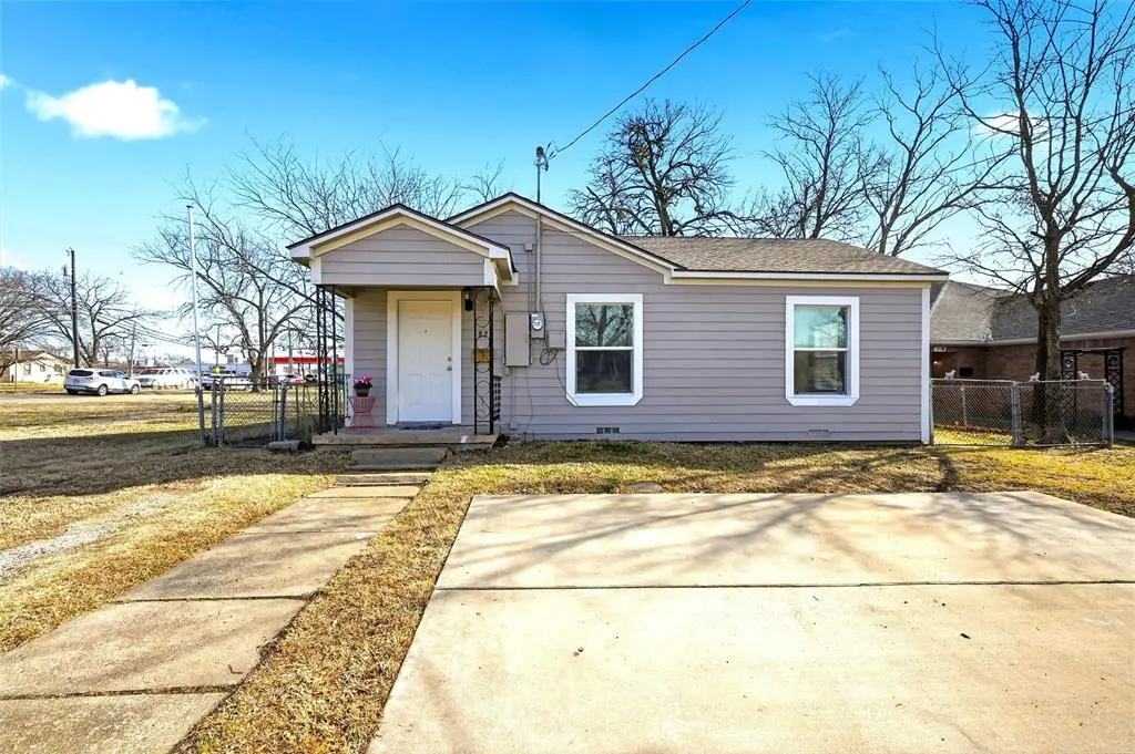 1823 N Crockett Street, Sherman, TX 75092