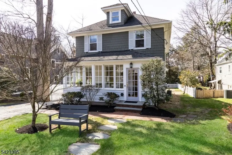 65 Division Ave, New Providence Boro, NJ 07974