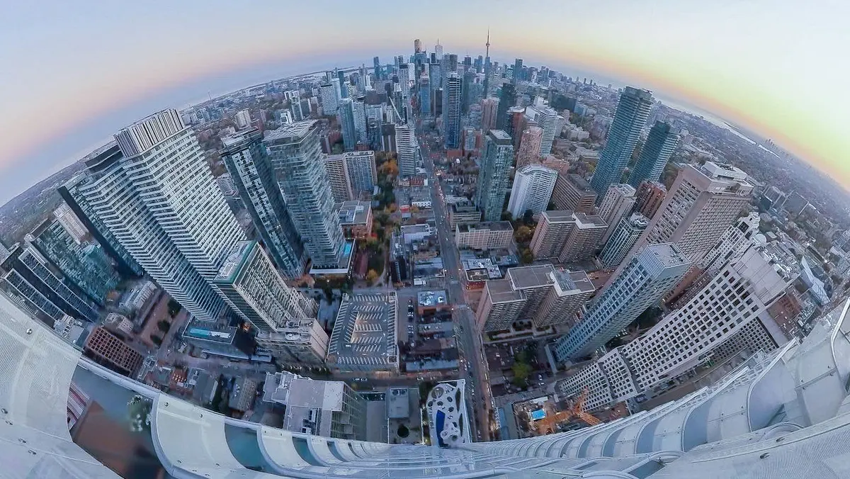 1 Bloor ST E #5905, Toronto C08, ON M4W 0A8