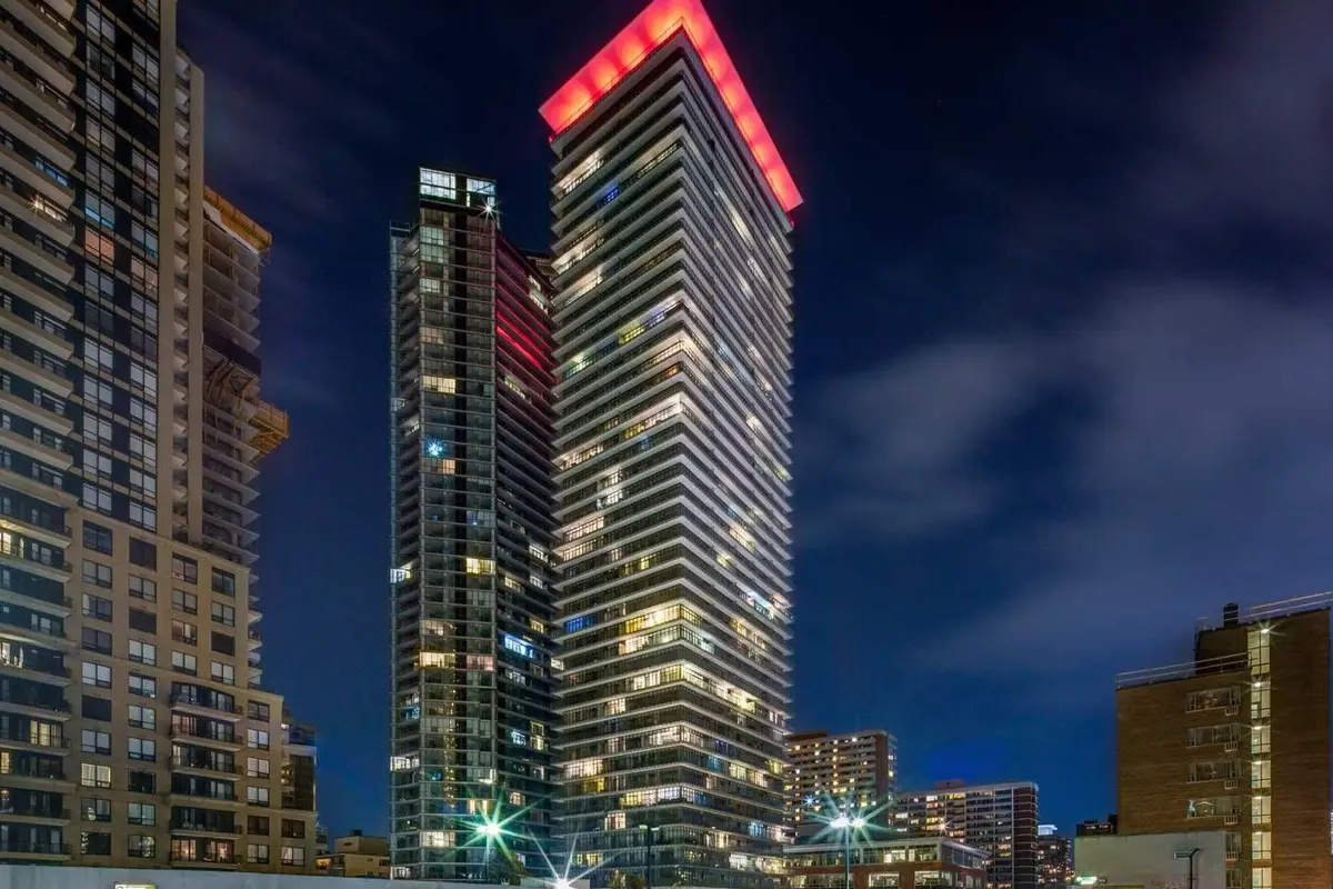 33 Charles ST E #2903, Toronto C08, ON M4Y 0A2