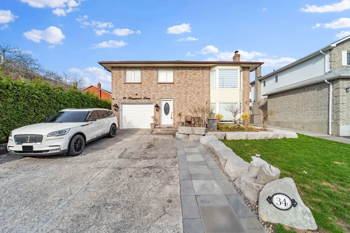 34 Kingswood DR, Clarington, ON L1E 1G2