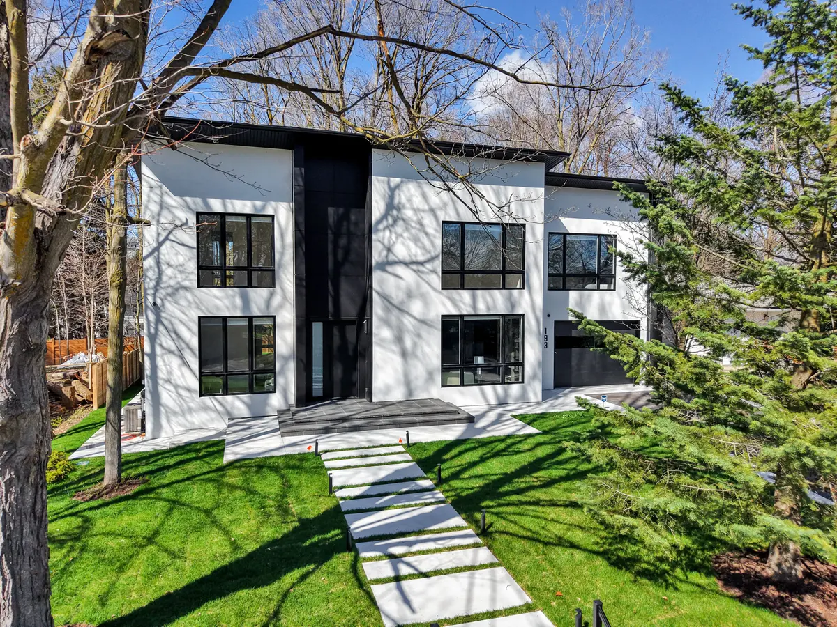 193 Beechwood CRES, Newmarket, ON L3Y 1W2