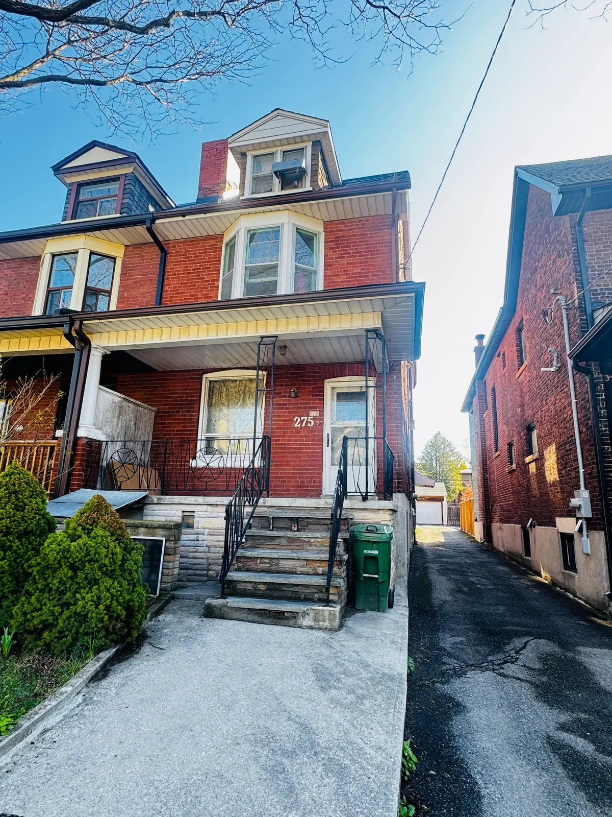 275 Salem AVE, Toronto W02, ON M6H 3C8