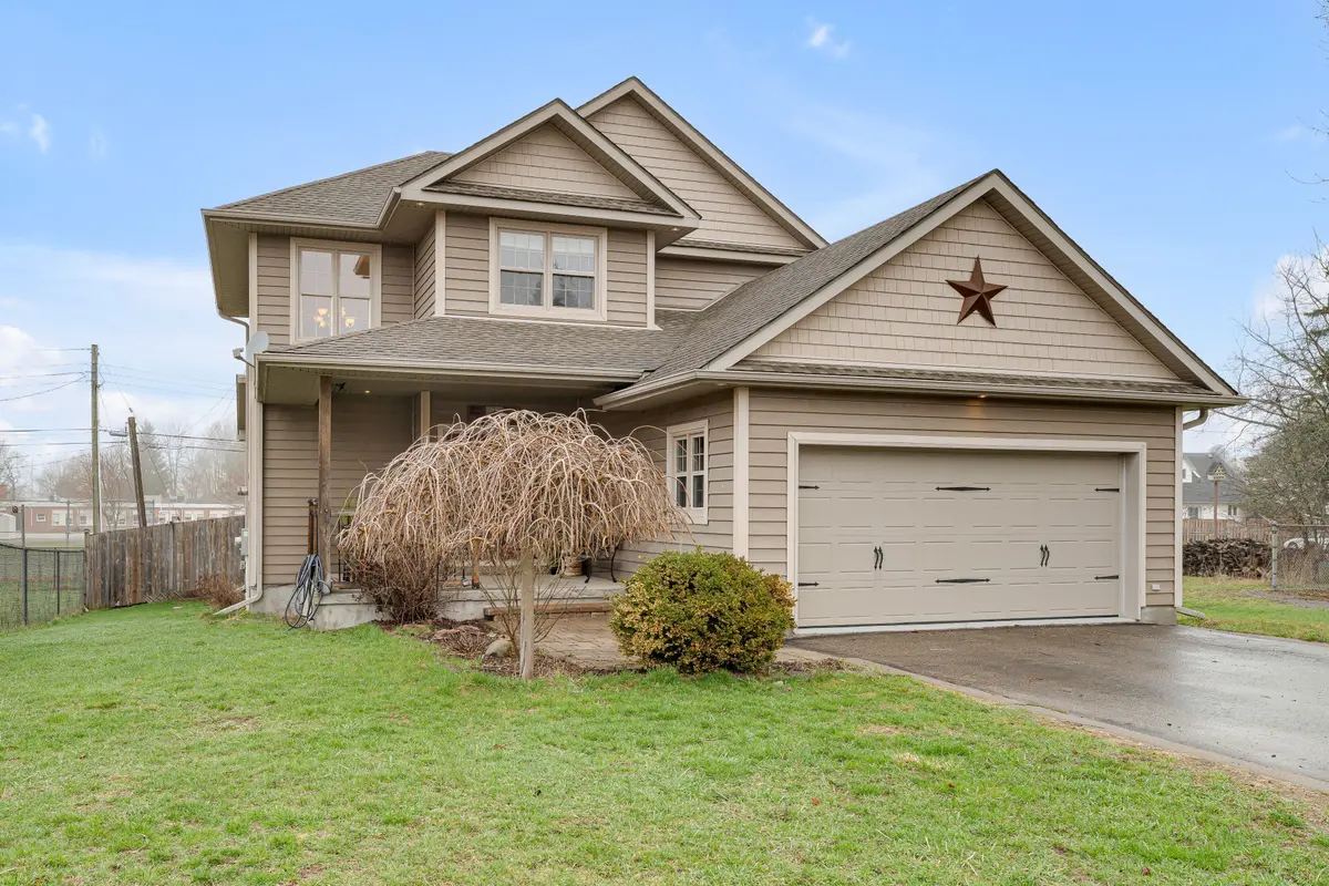 270 North ST, Gananoque, ON K7G 1M1