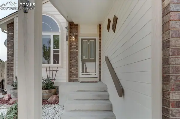 9431 Summit Mesa DR, Fountain, CO 80817