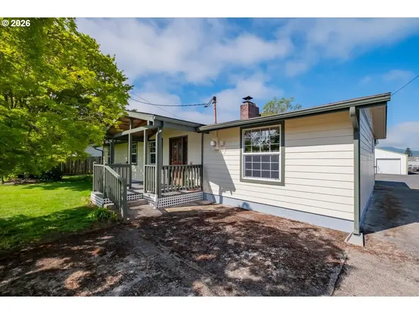 220 VIEW LN, Lebanon, OR 97355