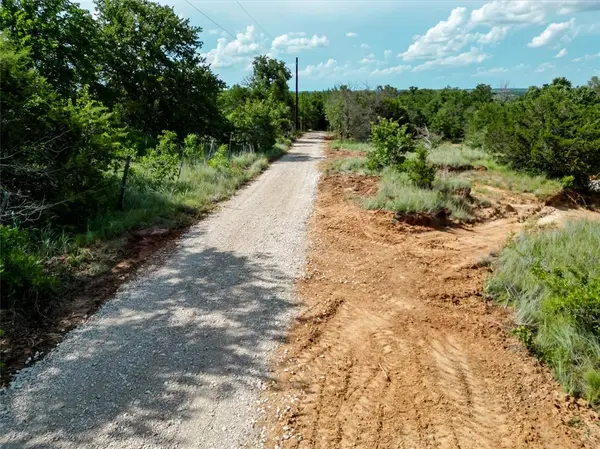 1060 Scott Road, Weatherford, TX 76088