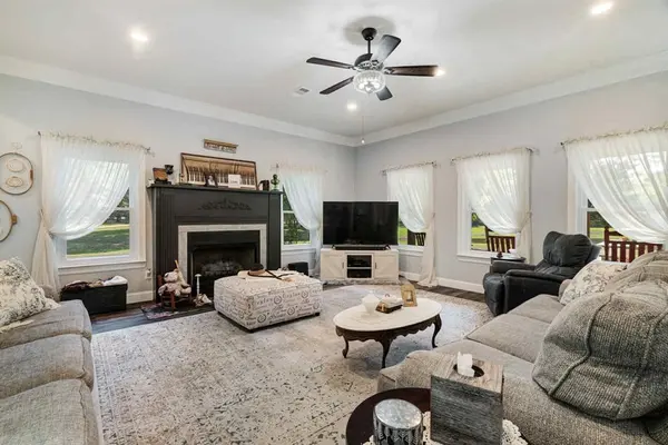 2205 County Road 44600, Blossom, TX 75416