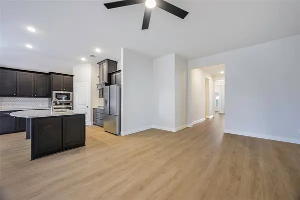 226 Comanche Trail, Alvarado, TX 76009