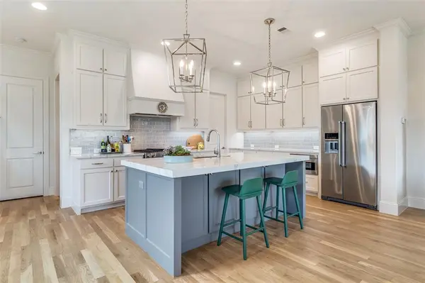 4621 Cowan Avenue, Dallas, TX 75209