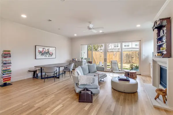 4621 Cowan Avenue, Dallas, TX 75209