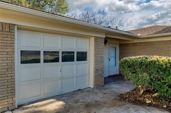 502 Brown Street, Waxahachie, TX 75165