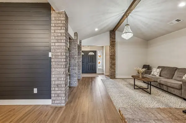 4512 Ranch View Road, Fort Worth, TX 76109