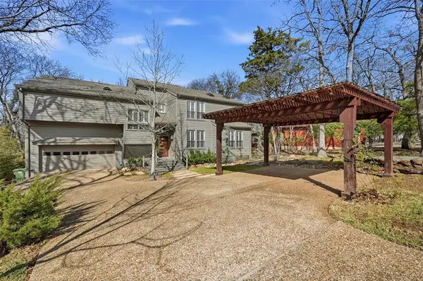 83 Preston Oaks Drive, Pottsboro, TX 75076