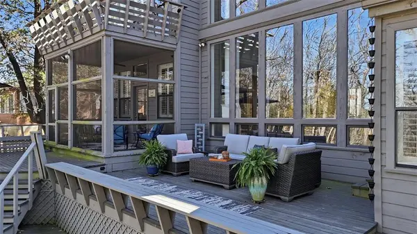 83 Preston Oaks Drive, Pottsboro, TX 75076