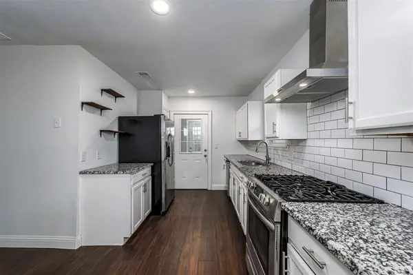 3240 Lipscomb Street, Fort Worth, TX 76110