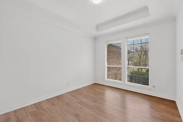 1405 Briar Drive, Bedford, TX 76022