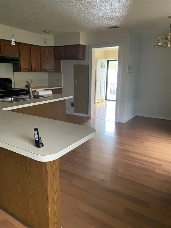 1207 Tarpley Avenue, Dallas, TX 75211