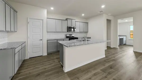 411 Epiphany Lane, Lavon, TX 75166