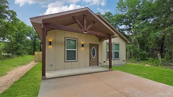 163 Lake Creek Drive, Mabank, TX 75156