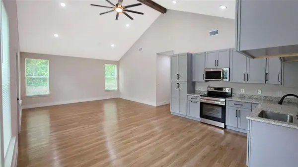 163 Lake Creek Drive, Mabank, TX 75156