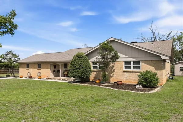 102 Lori Lane, Brownwood, TX 76801