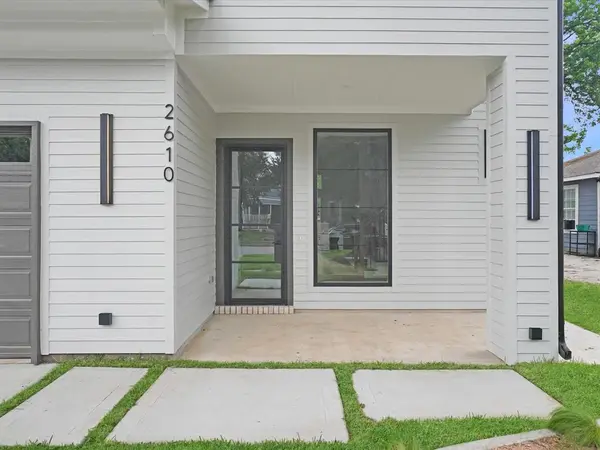 2610 Emmett Street, Dallas, TX 75211